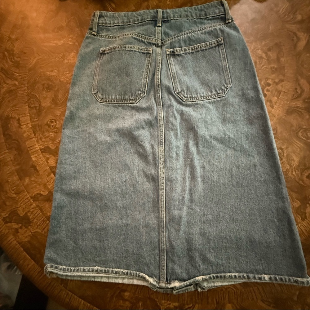 Old Navy Denim Button-Front Midi Skirt EUC Sz 2 - Picture 2 of 6
